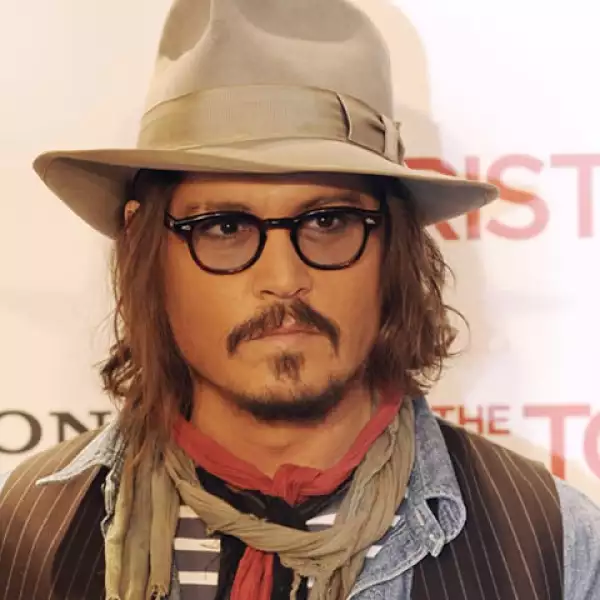 El guapísimo, sexy y misterioso Johnny Depp, nació el 9 de junio de 1963, este año es para los `conejos de agua´.