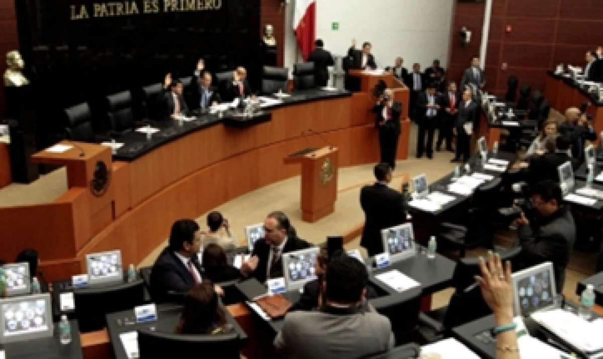 Los legisladores aprobaron con 25 votos a favor el periodo extraordinario. (Foto: Notimex)