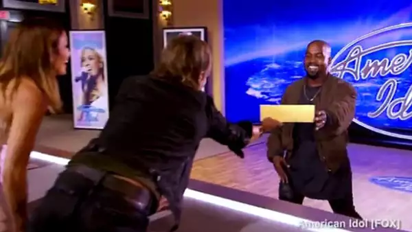 El cantante decidió sorprender a los jueces del programa al aparecer imprevistamente en éste y concursar como un participante más.