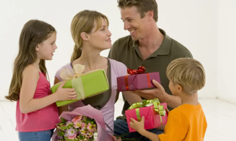 El 48% de las mamás esperan artículos personales como regalo según la Profeco. (Foto: Thinkstock)