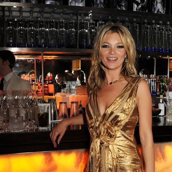 Aprovechando la atención se sirvió una bebida llamada Kate 76, que contenía vodka y champaña y fue nombrada así ya que fue el año en el que la modelo cumplió 18 años.
