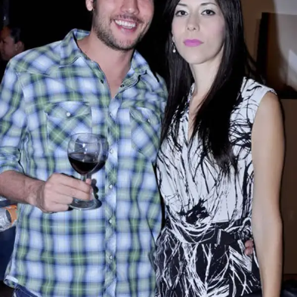 Armando Villarreal y Carolina Camarena