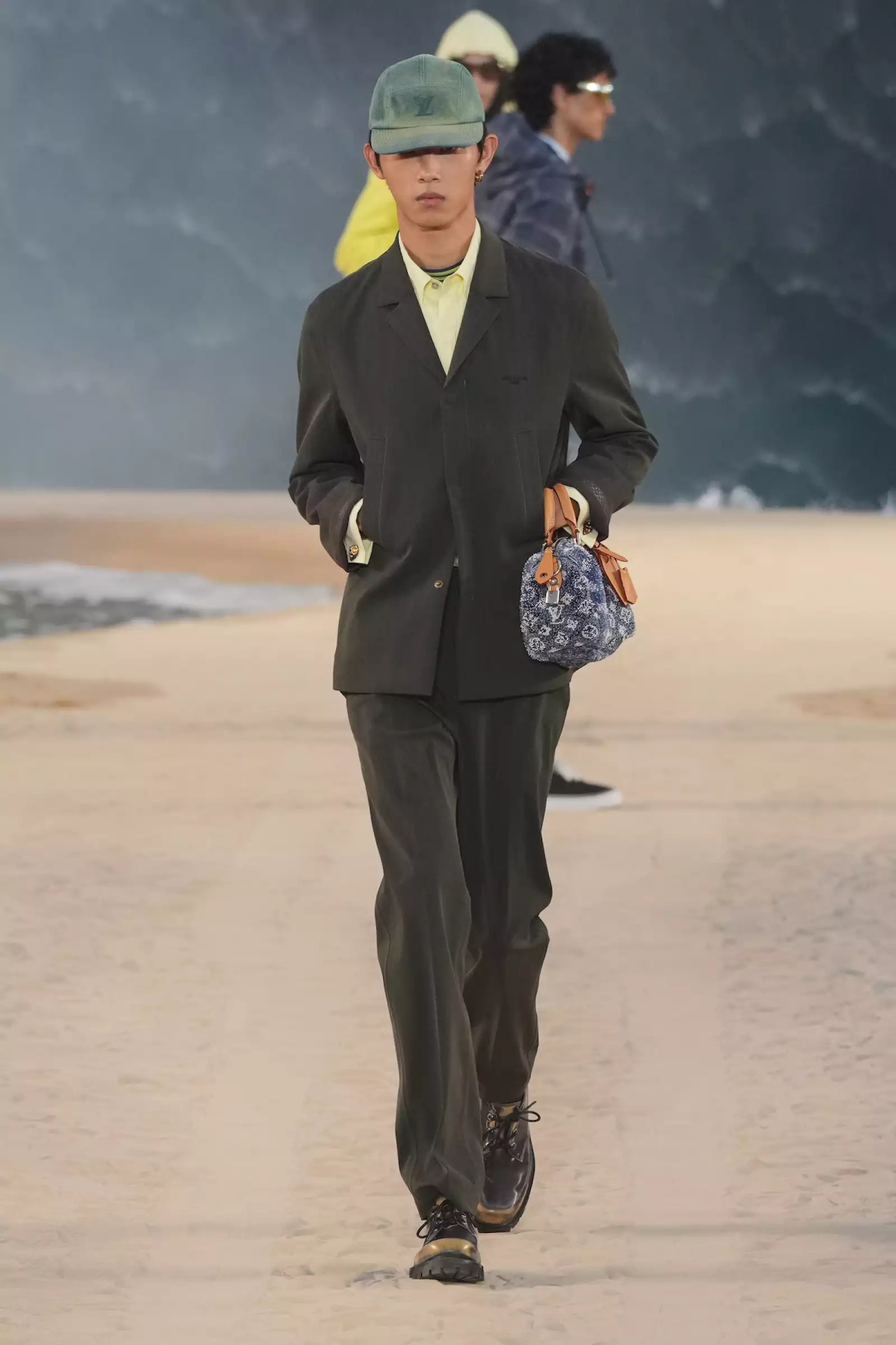 Vuitton m S27 033.jpg