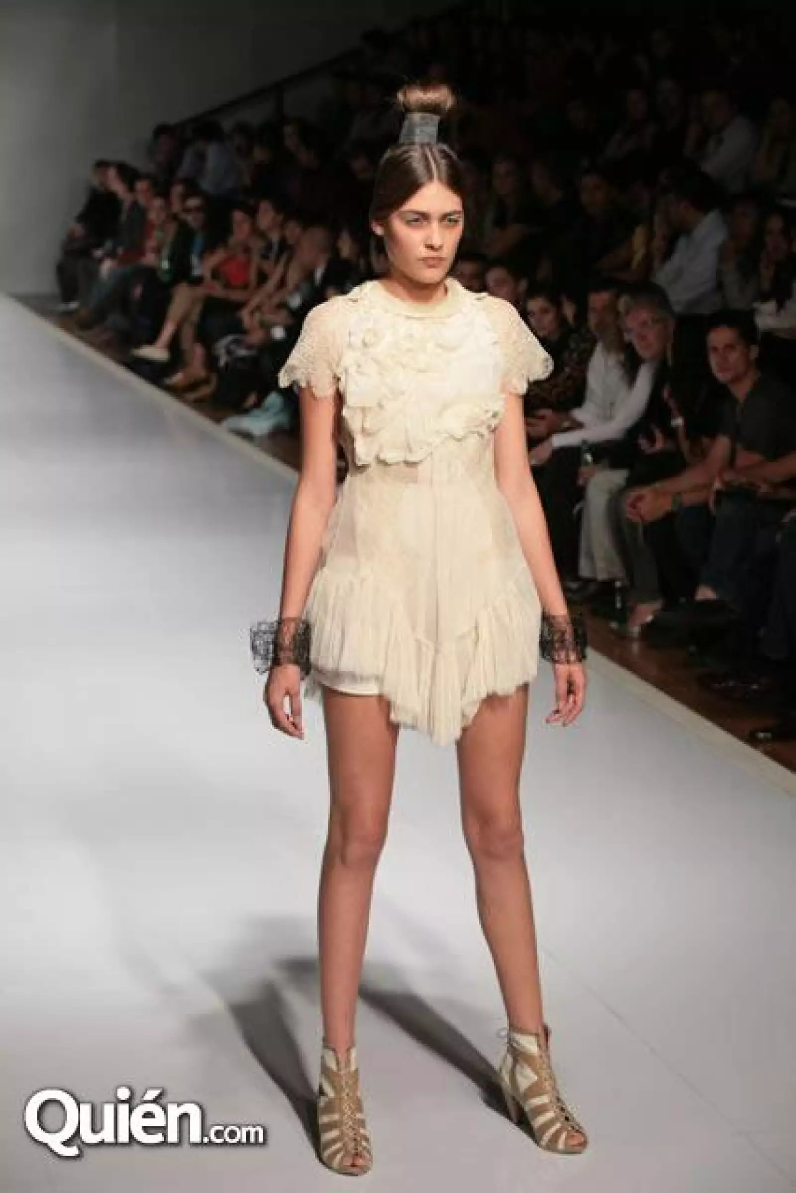 IDM Desfile Daniel Andrade