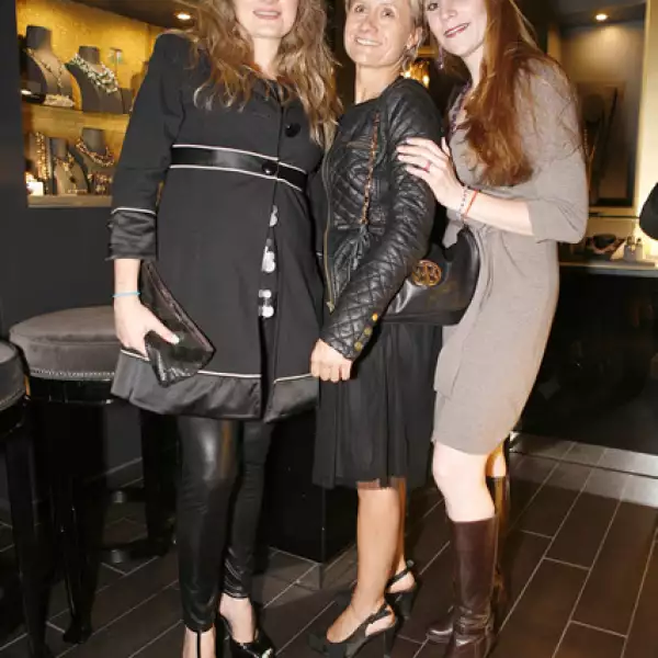 Alejandra Hatuni,Danisa Suárez,Jenny Schnaas