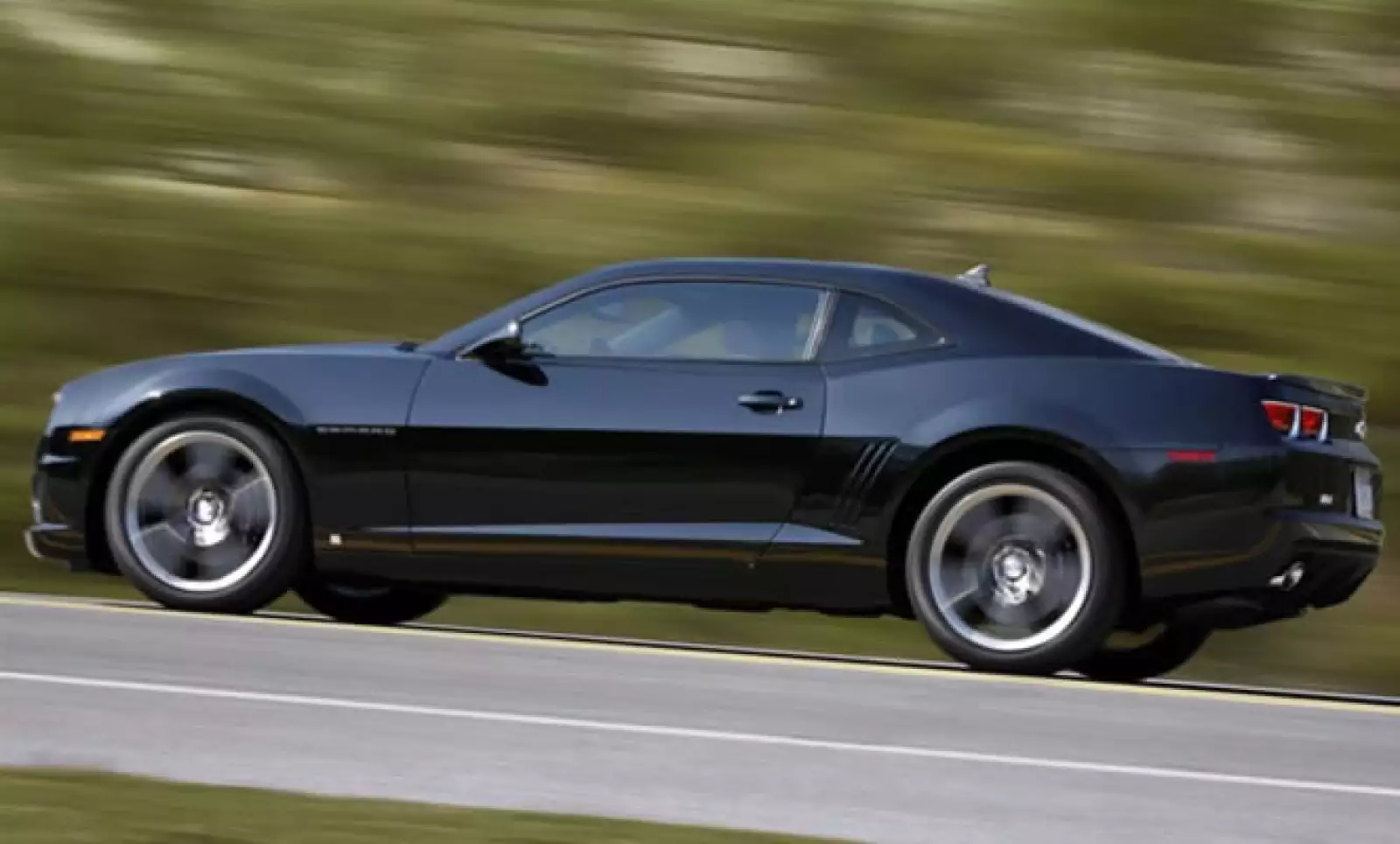 Al no ser tan bajo como otros modelos, es posible utilizarlo en la ciudad casi como un sedán.