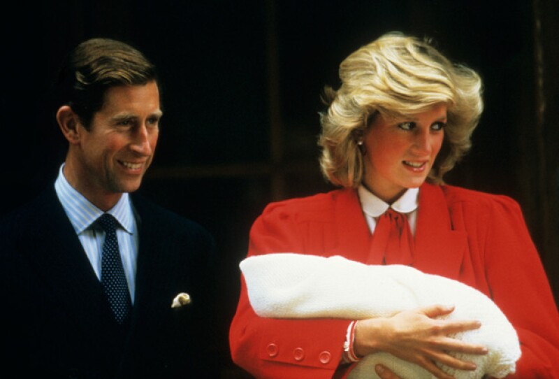En las dos ocasiones en que tanto Lady Di como Kate han dieron a luz fue en el hospital de St. Marys.
