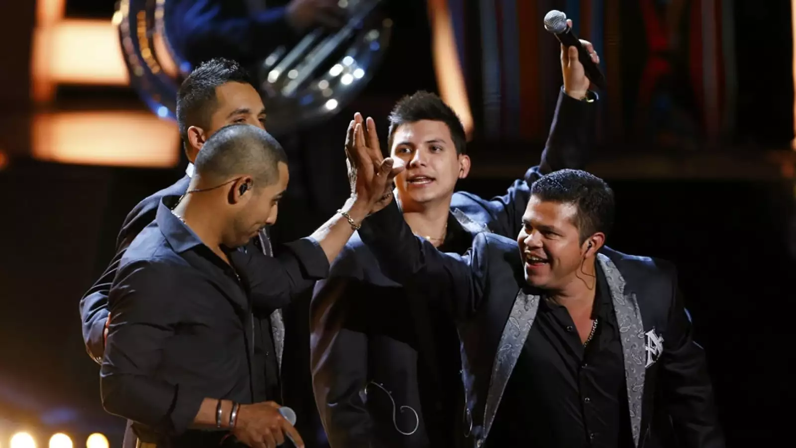 la arrolladora grammy latino