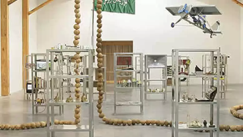 La exhibición inaugural del nuevo espacio de la galería (Rafael Rebollar 94, San Miguel Chapultepec, DF) termina el próximo fin de semana. Hay obra de 22 artistas, entre ellos Abraham Cruzvillegas, Carlos Amorales, Daniel Guzmán, Dr. Lakra y Gabriel Orozc