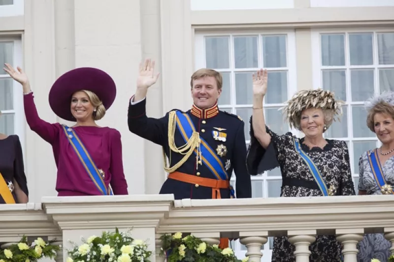 La tarde de este lunes la monarca emitió a la nación un emotivo mensaje en el que agradeció a su pueblo y reconoció que su hijo y su esposa Máxima están preparados para tomar la Corona.