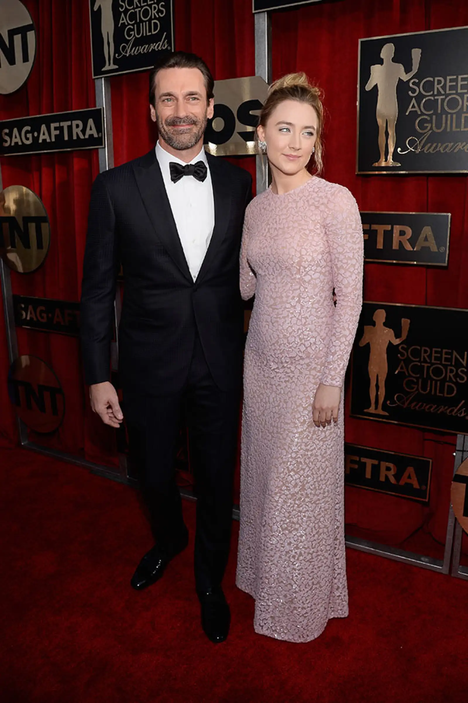Saoirse Ronan y Jon Hamm