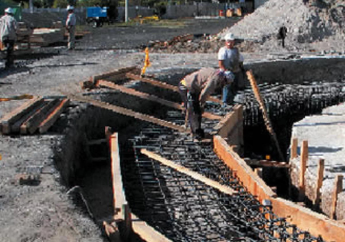 La industria de la construcción fue una de las menos afectadas durante 2009. (Foto: Cortesía Conagua)