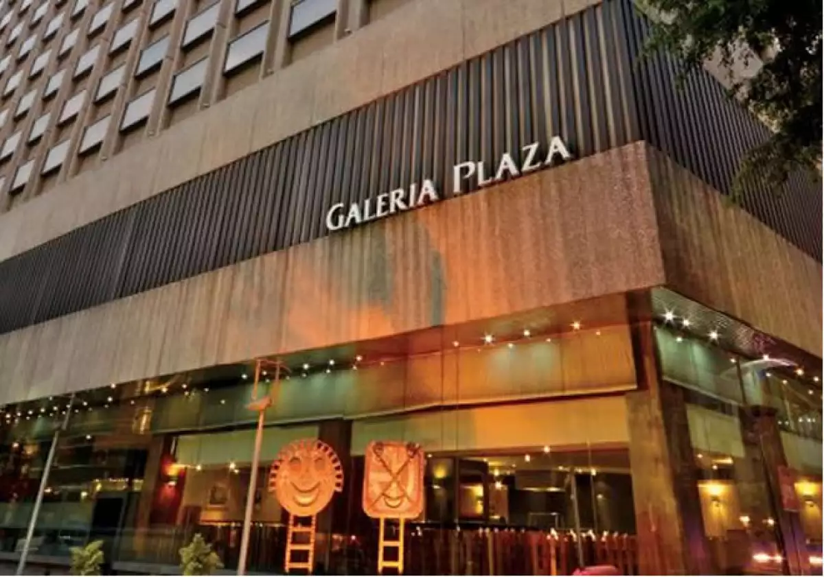 Galería Plaza Grupo Brisas