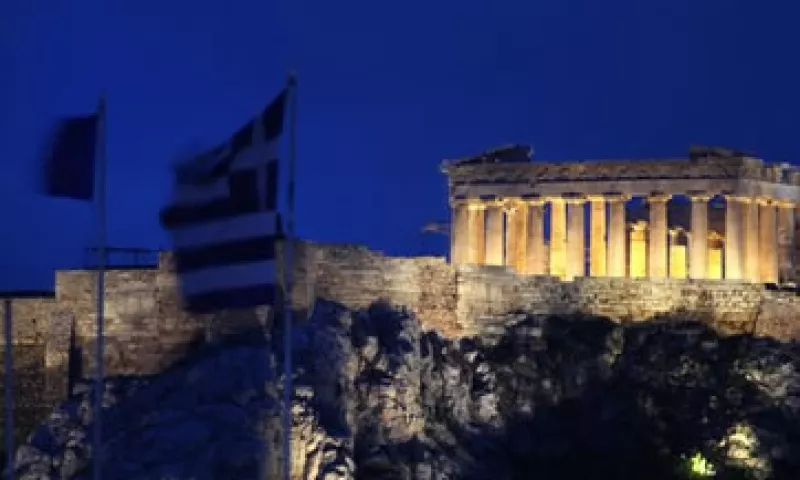 Grecia debe alcanzar una quita con los acreedores sobre sus bonos soberanos. (Foto: AP)
