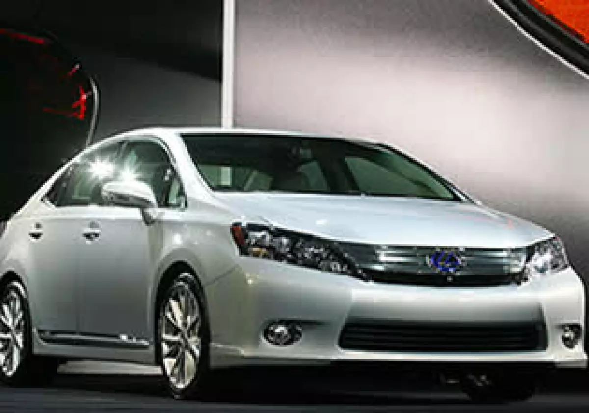 El Lexus HS250h tiene un motor de 2.5 litros. Su precio mínimo será de 42,600 dólares. (Foto: AP)