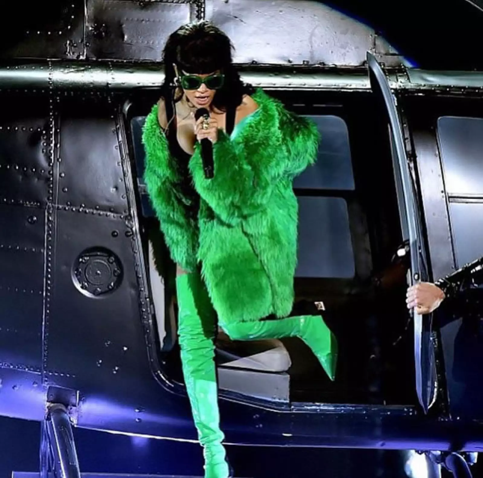 Rihanna compartió esta foto de su presentación en los iHeartRadio Music Awards.