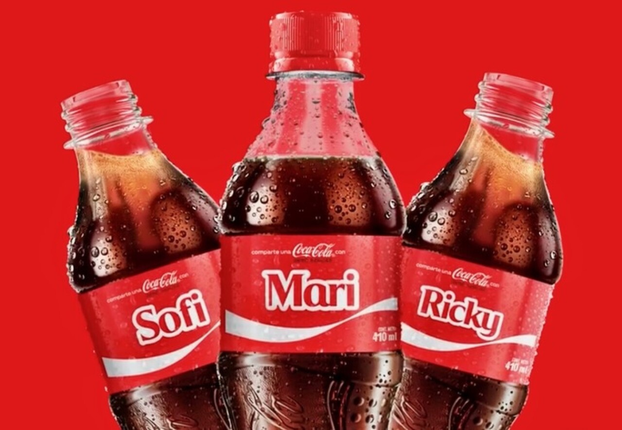 Coca-Cola regresa los envases con nombre para empujar el consumo