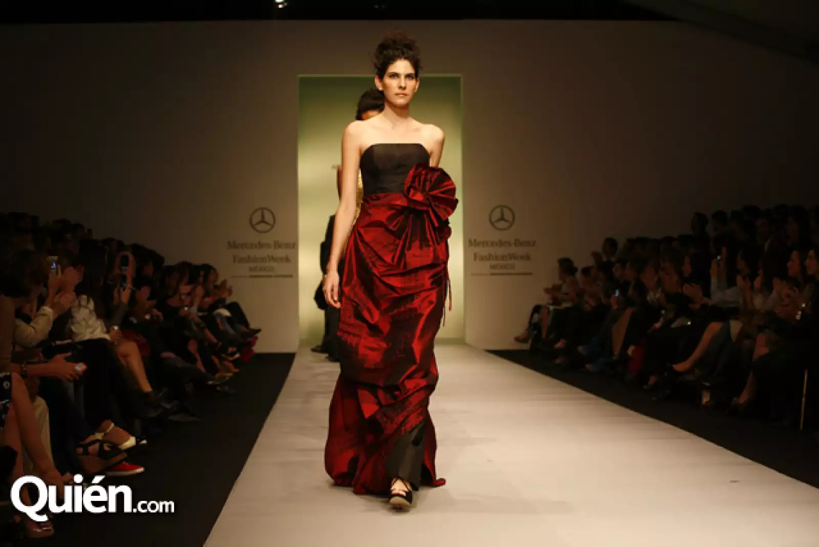 Desfile Arturo Ramos