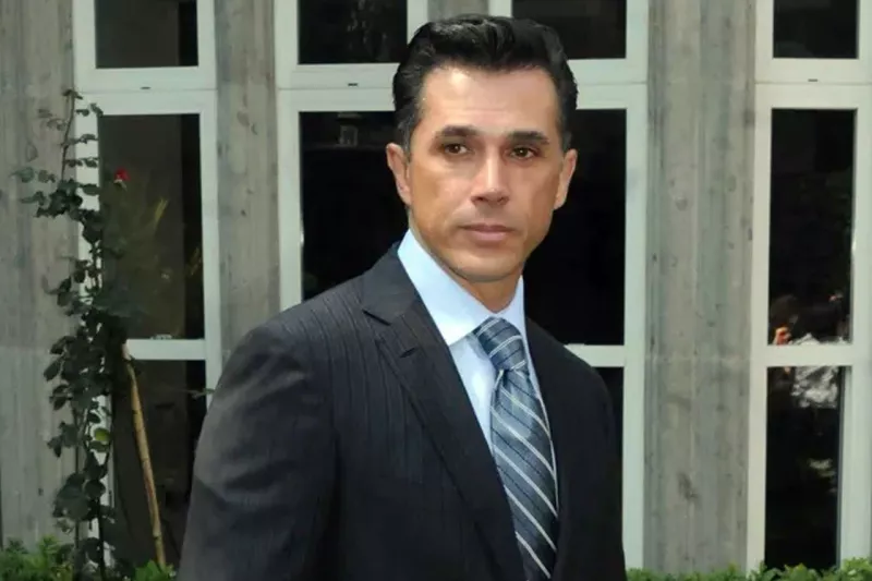 Sergio Mayer personaje