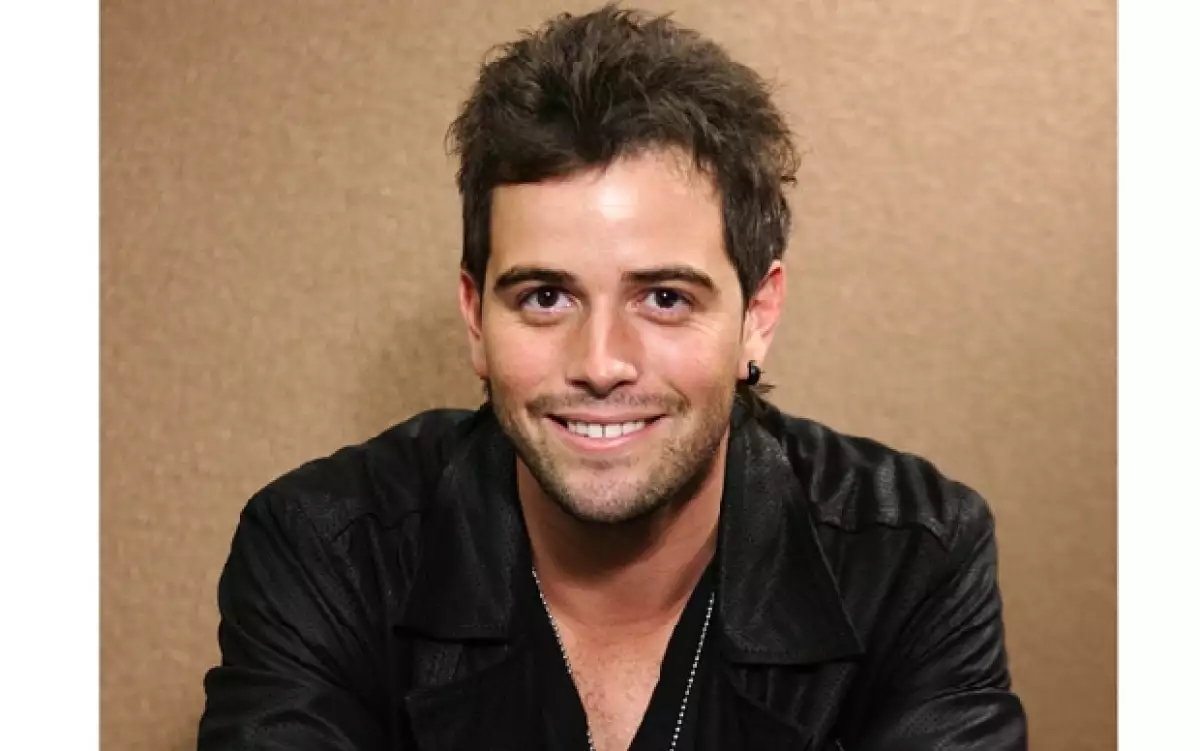 Mane está nominado a los premios Telehit como Revelación del Año.