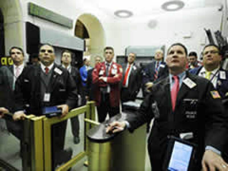 Los operadores de Wall Street vieron con atención el discurso de Obama. (Foto: AP)