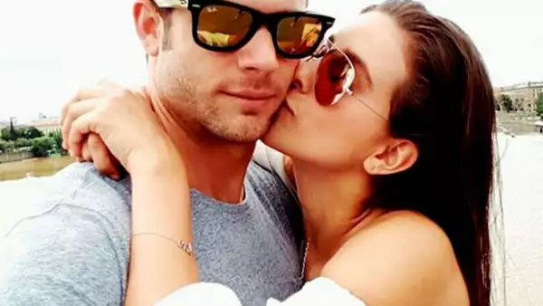 La pareja continúa su tour por Europa; después de ver sus posts no hay duda de que cada día están más enamorados.