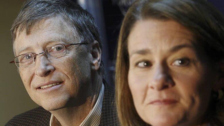 Bill Gates, fundador de la firma de software Microsoft, estuvo presente en Davos, Suiza junto con su esposa Melinda Gates. Ambos prometieron la donación de 10,000 millones de dólares para el desarrollo de vacunas.