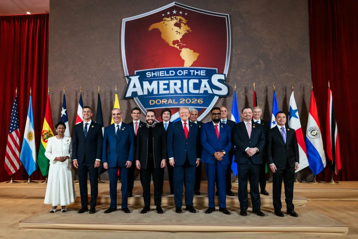 el presidente Donald Trump junto a otros presidentes integrantes del Escudo de las Américas .