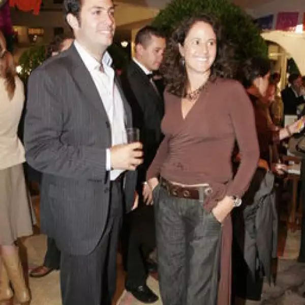 Juan Simón, Mariana de la Rosa