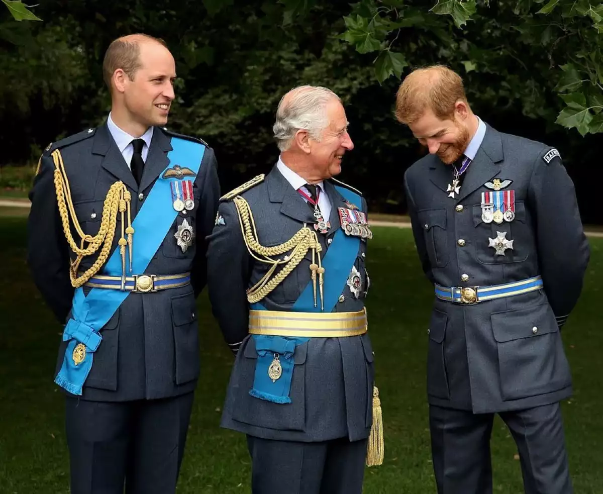 El príncipe Harry da un paso hacia la reconciliación con su papá y el príncipe William