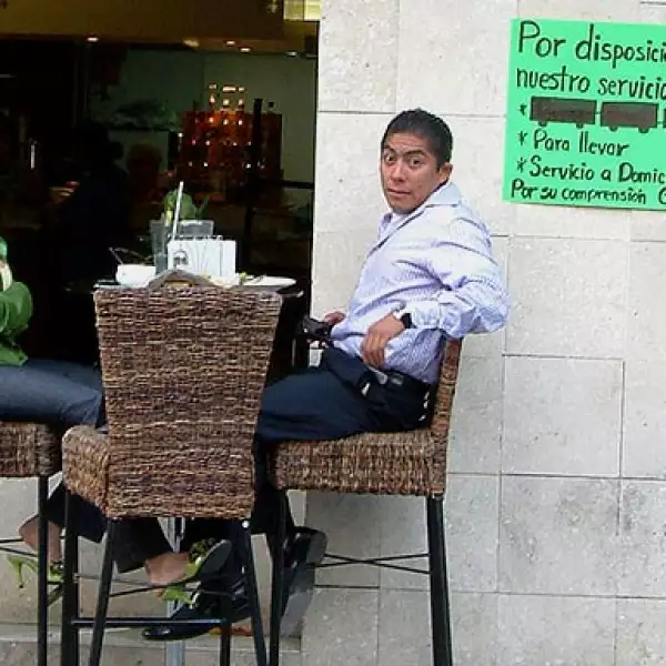 Mientras los clientes bajan, los restaurantes, bares y centros nocturnos registran una disminución en ventas de 75%, seguida de papelerías y librerías (48%), tiendas departamentales (40%), y abarrotes (15%).