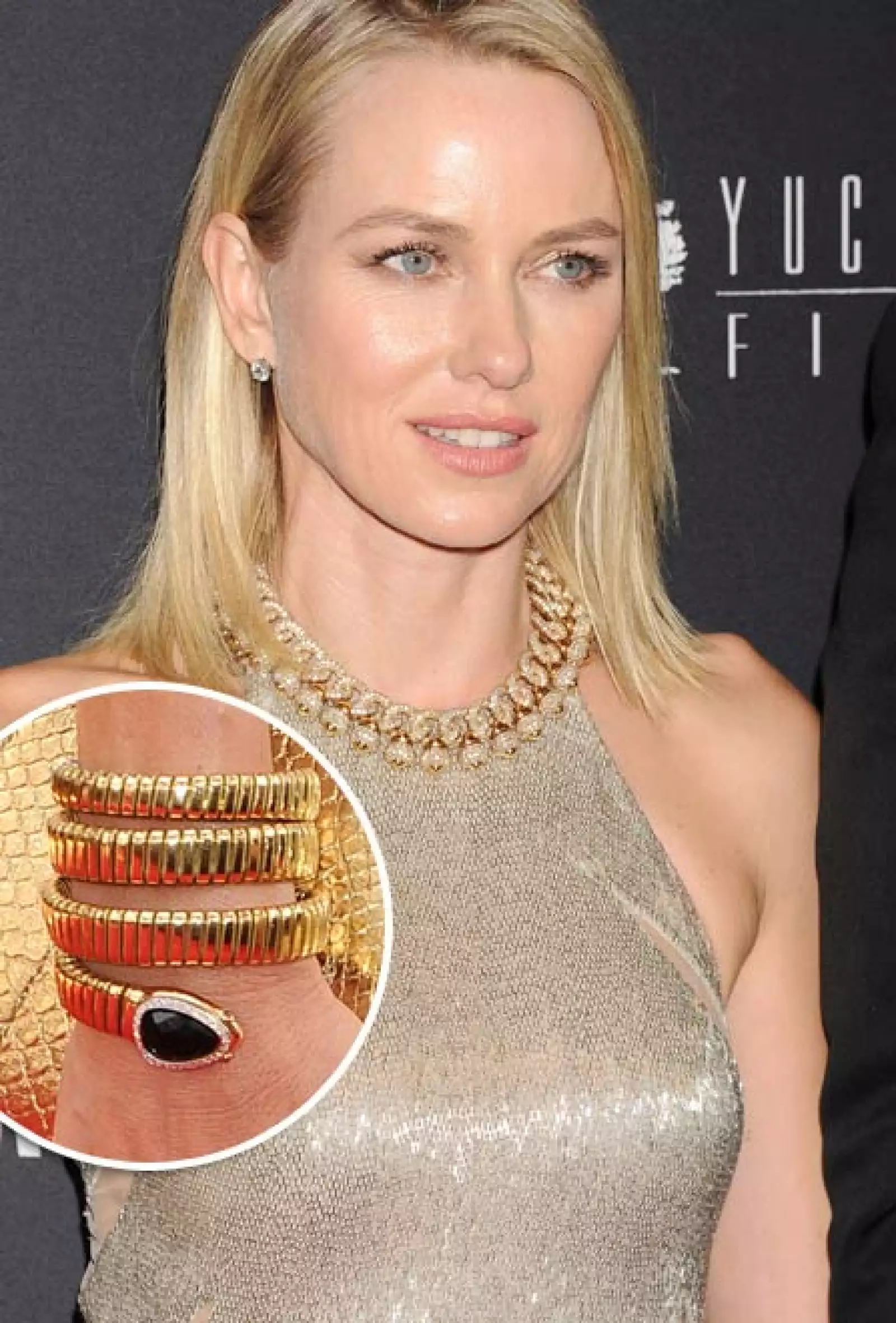 Se presentó en los Golden Globes con un statement de Bulgari y un reloj vintage en forma de serpiente de la misma firma.