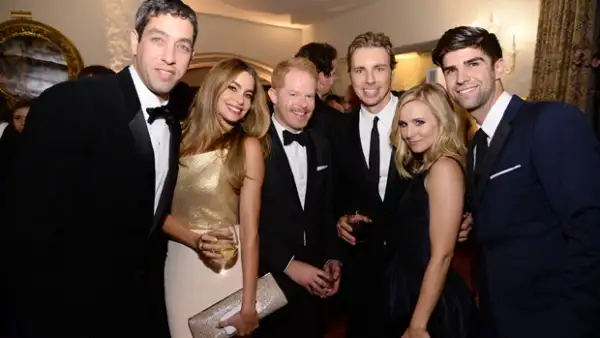 Aunque la estrella colombiana ha sido presentada como la gran víctima en su separación de Nick Loeb, los amigos del empresario se empeñan en demostrar lo contrario.
