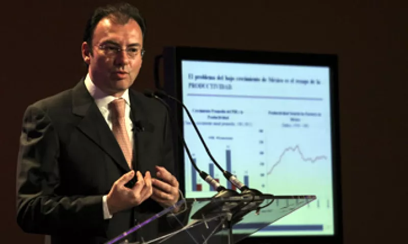 El secretario de Hacienda, Luis Videgaray, dijo que es necesario incrementar la productividad del país para lograr un mayor crecimiento económico. (Foto: Notimex)