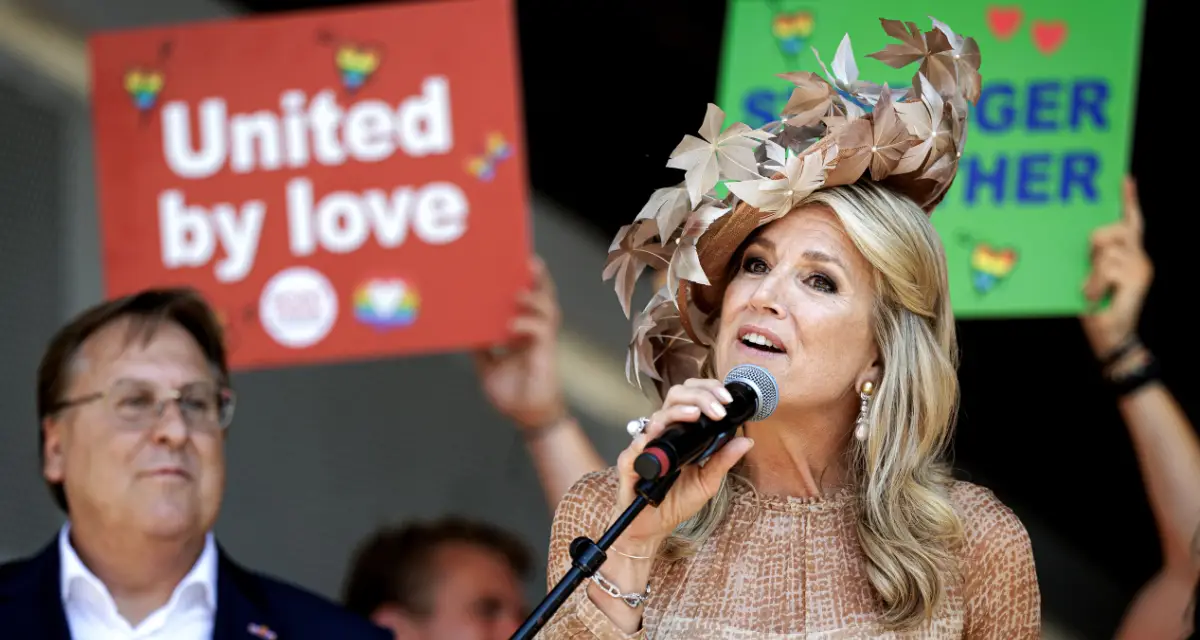 La reina Máxima de Holanda da el banderazo de salida al WorldPride en Amsterdam