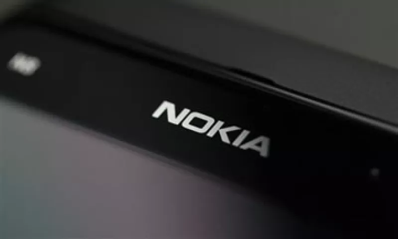 La firma indicó que los resultados de ventas de sus nuevos teléfonos Lumia han sido mixtos. (Foto: Reuters)