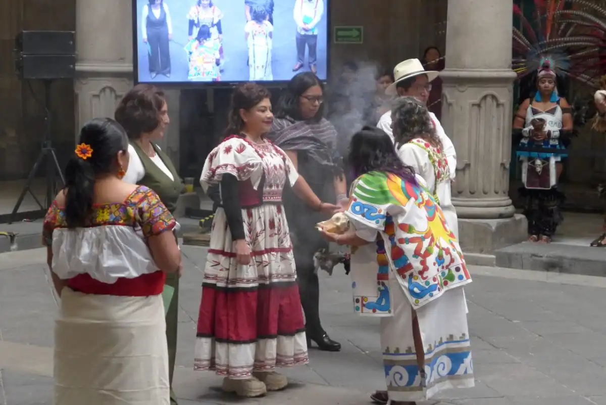 Clara Brugada declara 12 de octubre como Día de la Resistencia Indígena en CDMX