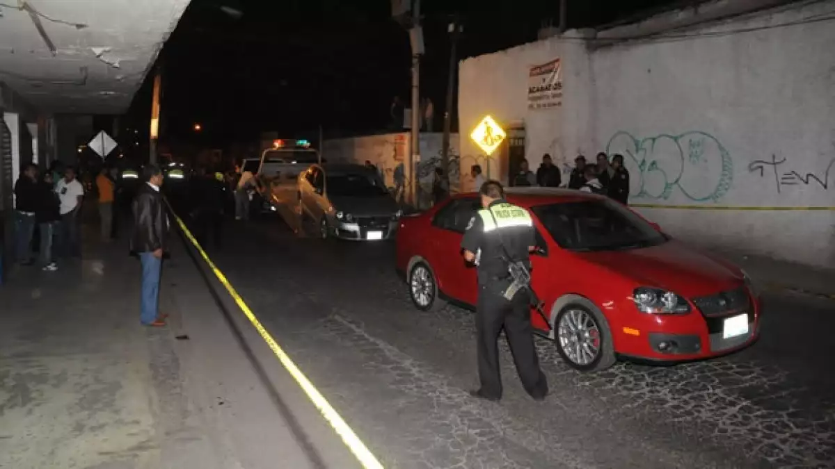 Tres personas mueren en balacera en Atizapán