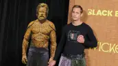 alexander skarsgard wicker .png