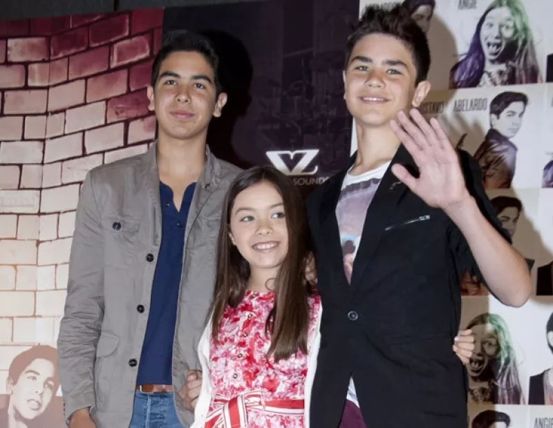 Los tres hermanos, quienes saltaron a la fama gracias a YouTube, aseguraron que el único cambio que han experimentado con su reciente éxito es que la gente ya los reconoce en la calle.