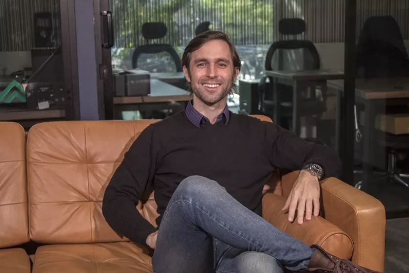 Martin W ElegirSeguro.jpg