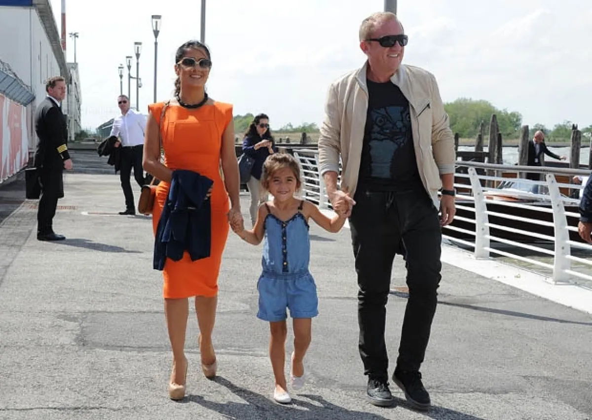 Ahora que Salma está devotamente dedicada a su familia, le gusta más hacer películas familiares, por lo que estamos a la expectativa de qué genero será esta nueva producción.