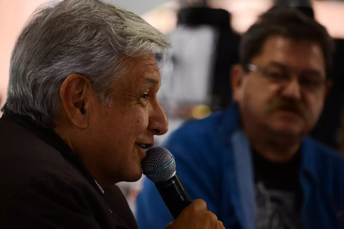 AMLO y Taibo II