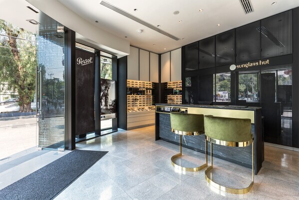 Sunglass Hut