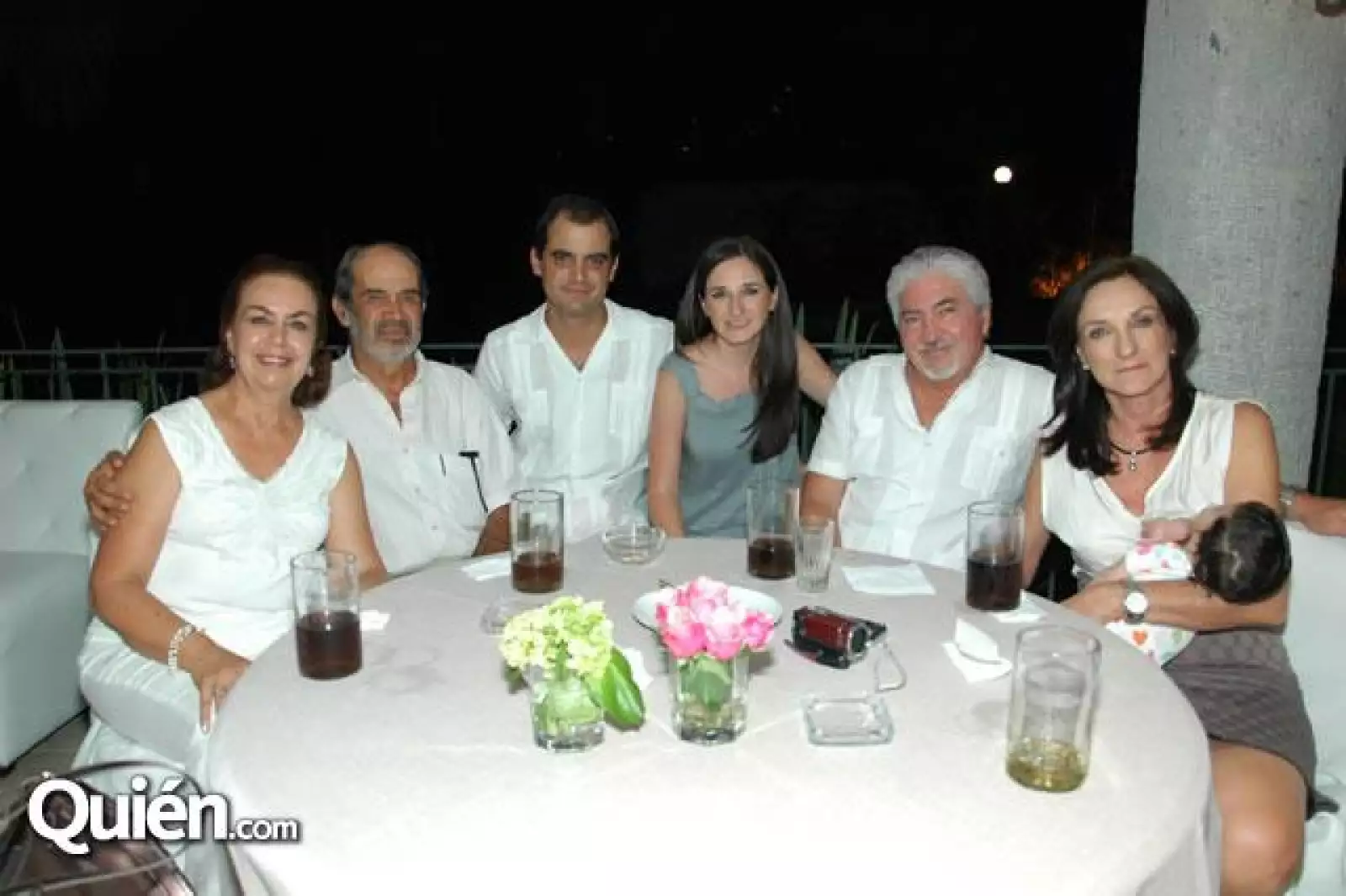 Bertha González,Javier Fernández,Benjamín Fernández,Paola Domene,Francisco Domene,Lourdes Álvarez