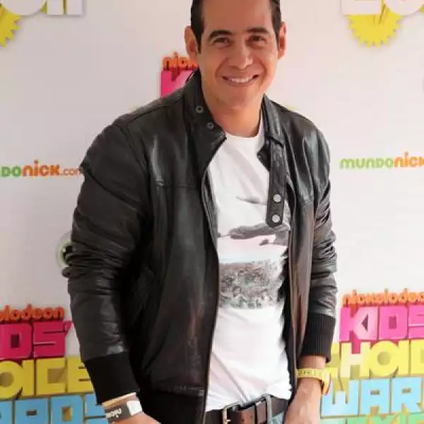 Yordi Rosado fue uno de los presentadores de nominados.