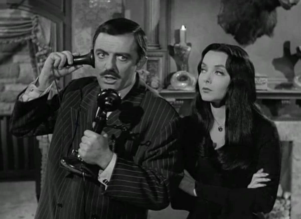 Carolyn-Jones-actrices-han-interpretado-morticia-addams.jpg