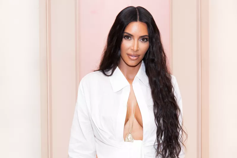 Kim Kardashian demuestra su belleza antes de las cirugías