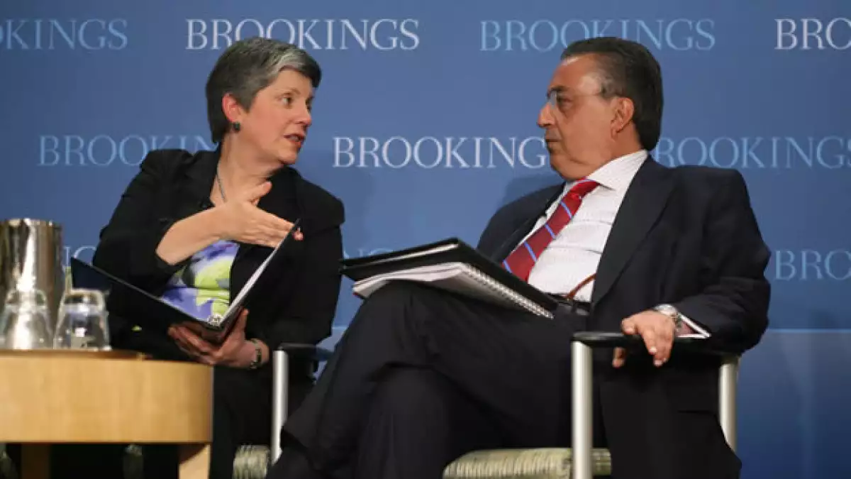 Napolitano y Gómez Mont sostuvieron un encuentro en el que participaron cámaras comerciales de ambos países