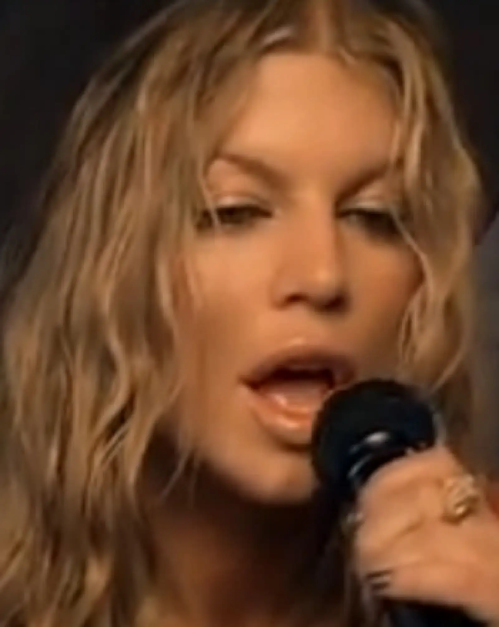 Fergie - Big Girls Don't Cry -